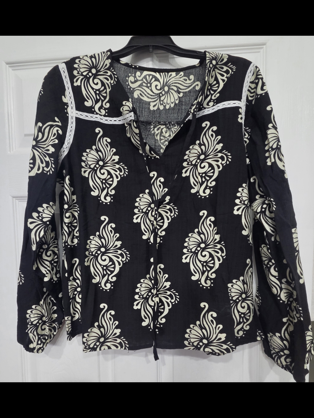 Black & Cream Boho Floral Peasant Top